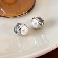 1 Pair Casual Business Simple Style Solid Color Plating Inlay Copper Artificial Pearls White Gold Plated Gold Plated Ear Cuffs main image 6