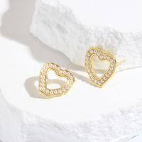 1 Pair Simple Style Classic Style Heart Shape Plating Inlay Copper Rhinestones Pearl 18K Gold Plated Earrings sku image 2