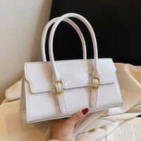 Women's Medium Pu Leather Solid Color Vintage Style Magnetic Buckle Underarm Bag main image 4