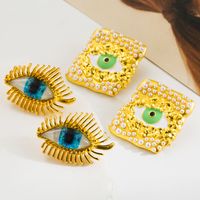 1 Paar Elegant Luxuriös Auge Überzug Inlay Zinklegierung Harz Perle Vergoldet Ohrstecker main image 3