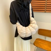 Women's Medium Nylon Solid Color Streetwear Zipper Cloud Shape Bag sku image 7