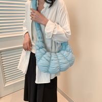 Women's Medium Nylon Solid Color Streetwear Zipper Cloud Shape Bag sku image 13