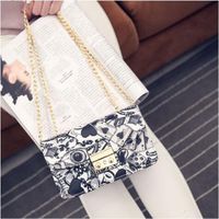Women's Small Pu Leather Poker Streetwear Square Magnetic Buckle Crossbody Bag main image 2