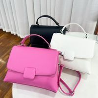 Women's Medium Pu Leather Solid Color Classic Style Square Zipper Handbag main image 1