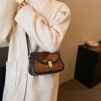Women's Medium Pu Leather Color Block Vintage Style Flip Cover Shoulder Bag main image 5