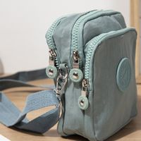 Women's Medium Nylon Solid Color Basic Zipper Crossbody Bag main image 4