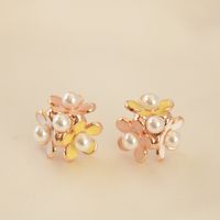 1 Pair Elegant Vintage Style Flower Imitation Pearl Artificial Pearls Ear Studs sku image 3
