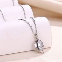 304 Stainless Steel 18K Gold Plated Simple Style Classic Style Asymmetrical Plating Solid Color Pendant Necklace main image 6
