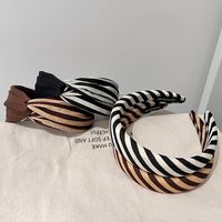 Women's Elegant Modern Style Stripe Knot Cloth Metal Printing Hair Band main image 5