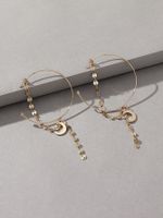 1 Pair Simple Style Classic Style Moon Tassel Alloy Hoop Earrings main image 5