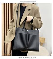 Women's Large Pu Leather Solid Color Vintage Style Classic Style Square Magnetic Buckle Handbag main image 6