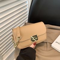 Women's Pu Leather Solid Color Vintage Style Lock Clasp Shoulder Bag Crossbody Bag main image 2