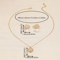 Copper 18K Gold Plated Simple Style Shiny Hollow Out Inlay Flower Pearl Zircon Jewelry Set main image 2