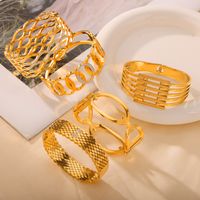 Titanium Steel 18K Gold Plated Casual Elegant Simple Style Hollow Out Inlay Solid Color Rhinestones Bangle main image 5