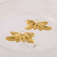 1 Pair IG Style Vintage Style Simple Style Flower Inlay 304 Stainless Steel Pearl 18K Gold Plated Ear Studs main image 4
