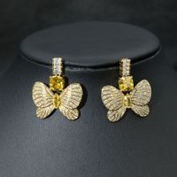 1 Paire Style Simple Style Classique Papillon Incruster Le Cuivre Zircon Des Boucles D'Oreilles main image 1