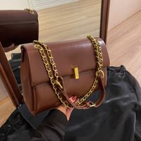 Women's Medium Pu Leather Solid Color Vintage Style Streetwear Square Lock Clasp Shoulder Bag Crossbody Bag main image 1