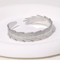 IG Style Modern Style Simple Style Feather 304 Stainless Steel 18K Gold Plated Bangle In Bulk main image 6