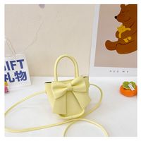 Girl's Pu Leather Solid Color Bow Knot Cute Square Magnetic Buckle Handbag main image 2