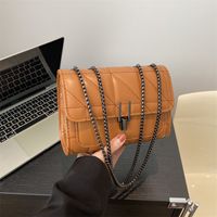 Women's Medium Pu Leather Solid Color Vintage Style Classic Style Square Flip Cover Crossbody Bag main image 3
