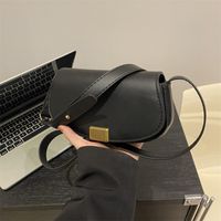 Women's Medium Pu Leather Solid Color Classic Style Square Flip Cover Saddle Bag main image 4