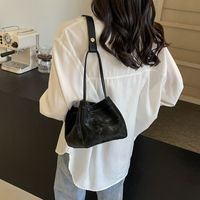 Women's Medium Pu Leather Solid Color Basic Bucket Magnetic Buckle Bucket Bag main image 4