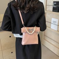 Women's Medium Pu Leather Solid Color Bow Knot Classic Style Pearls Square Magnetic Buckle Crossbody Bag main image 5