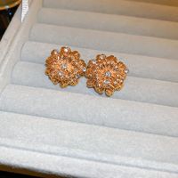 1 Pair Retro Flower Inlay Copper Rhinestones Ear Studs main image 4