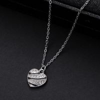 Simple Style Sports Heart Shape Alloy Inlay Zircon Women's Pendant Necklace main image 3