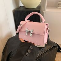 Women's Medium Pu Leather Solid Color Bow Knot Basic Square Magnetic Buckle Crossbody Bag main image 3