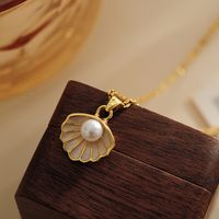 Copper Elegant Inlay Shell Artificial Pearls Pendant Necklace main image 6