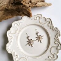 1 Pair Exaggerated Simple Style Snowflake Plating Inlay Copper Pearl 18K Gold Plated Drop Earrings main image 2