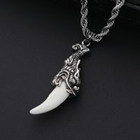 Hip-Hop Retro Animal Alloy Asymmetrical Men's Pendant Necklace sku image 1