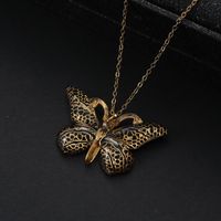 Rock Simple Style Butterfly Alloy Asymmetrical Women's Pendant Necklace sku image 1