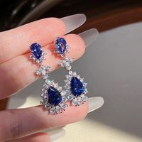 1 Paire Style Simple Style Classique Les Gouttelettes D'Eau Fleur Incruster Le Cuivre Zircon Boucles D'oreilles main image 1