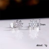 1 Pair Simple Style Shiny Maple Leaf Inlay Copper Zircon Ear Studs main image 2