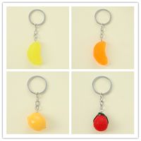 Mignon Sucré Citron Fruit Fraise Alliage Plastique Pendentif De Sac Porte-Clés main image 8