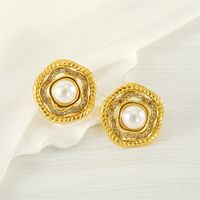 1 Paar Elegant Einfacher Stil Blume Inlay Titan Stahl Künstliche Perlen 18 Karat Vergoldet Ohrstecker main image 4