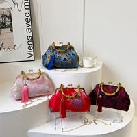 Women's Medium Cloth Flower Elegant Streetwear Tassel Clasp Frame Crossbody Bag main image 6