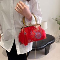 Women's Medium Cloth Flower Elegant Streetwear Tassel Clasp Frame Crossbody Bag sku image 2