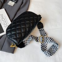 Women's Medium Pu Leather Solid Color Lingge Basic Dumpling Shape Zipper Crossbody Bag main image 4