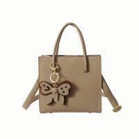 Women's Medium Pu Leather Solid Color Butterfly Classic Style Zipper Tote Bag sku image 3