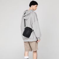 Men's Solid Color Oxford Cloth Zipper Shoulder Bag main image 5