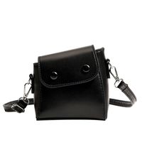 Women's Small Pu Leather Solid Color Vintage Style Magnetic Buckle Crossbody Bag sku image 1