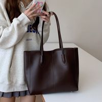 Women's Large Pu Leather Solid Color Classic Style Magnetic Buckle Tote Bag sku image 1