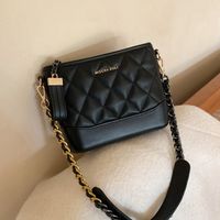 Women's Medium Pu Leather Solid Color Lingge Classic Style Square Zipper Crossbody Bag main image 1