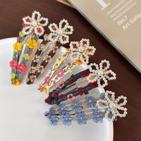 Women's Romantic Simple Style Flower Alloy Cloth Beaded Inlay Pearl Hair Clip main image 4