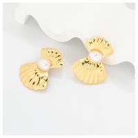 1 Pair Elegant Sweet Shell Plating Iron Gold Plated Drop Earrings main image 3