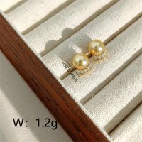 1 Pair Elegant Round Pearl Copper 18K Gold Plated Ear Studs sku image 1