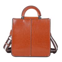 Women's Medium Leather Solid Color Vintage Style Zipper Buckle Handbag sku image 4